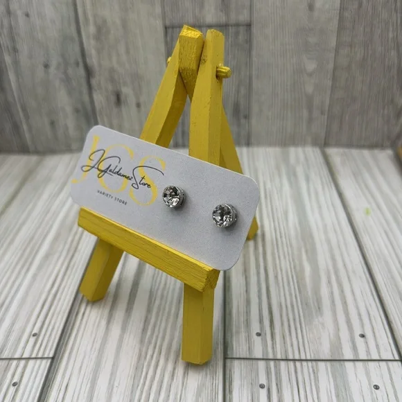 Elegant Silver Stud Earrings - Picture 3 of 8